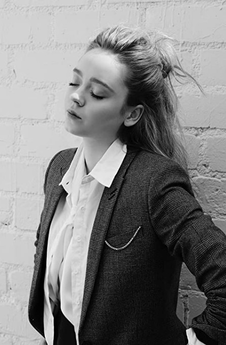 Madeleine Arthur Fotoğrafı