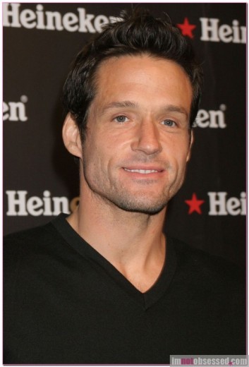 Josh Hopkins Fotoğrafları 5