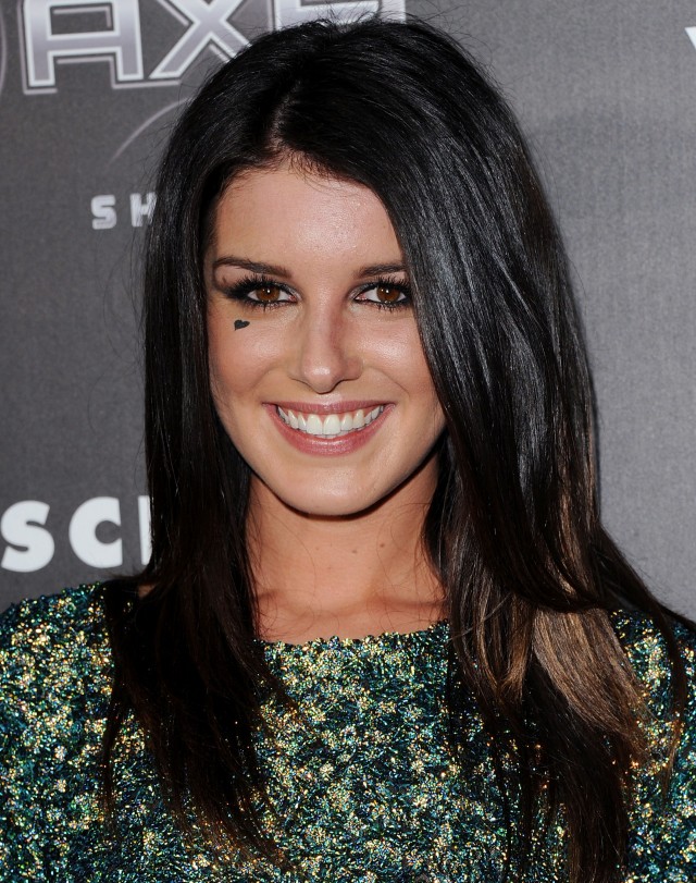 Shenae Grimes-Beech Fotoğrafları 112