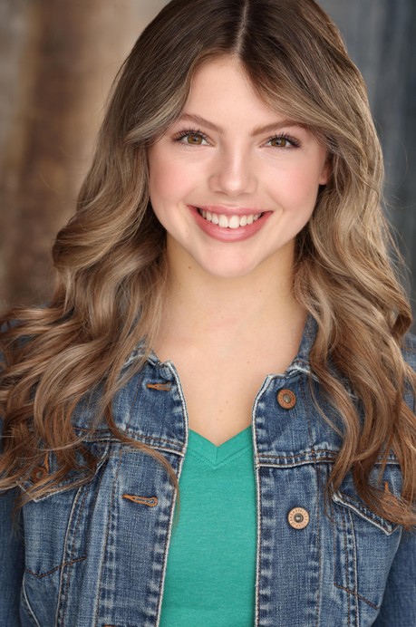 Neela Jolene Fotoğrafı