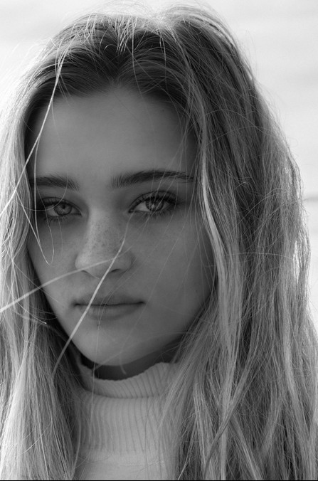 Lizzy Greene Fotoğrafı