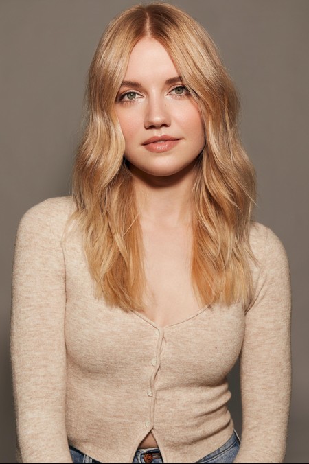 Sara Ball Fotoğrafı