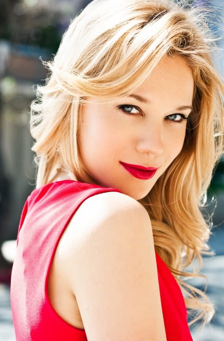 Kristen Hager Fotoğrafları 12