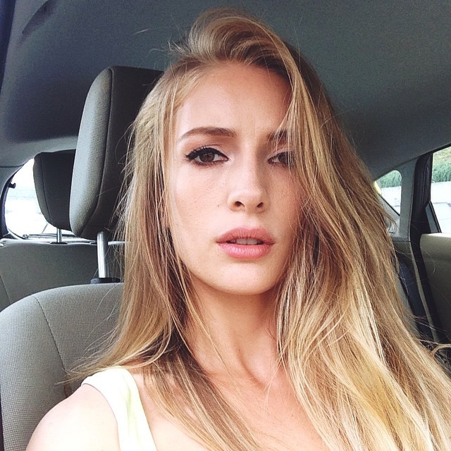 Yasemin Allen fotoğrafı