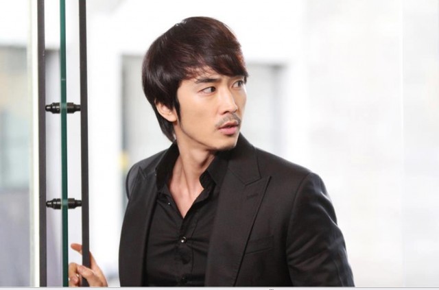 Song Seung-Heon Fotoğrafı