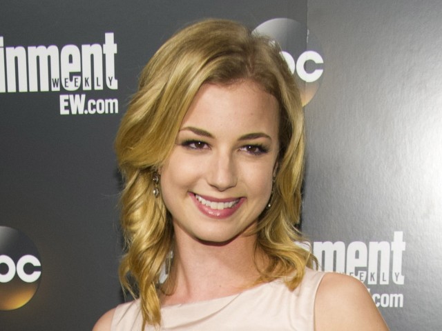 Emily VanCamp Fotoğrafları 42