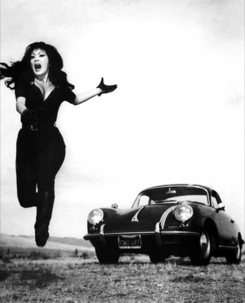 Tura Satana Fotoğrafları 9