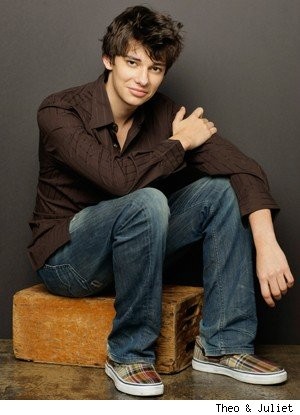 Devon Bostick Fotoğrafları 2