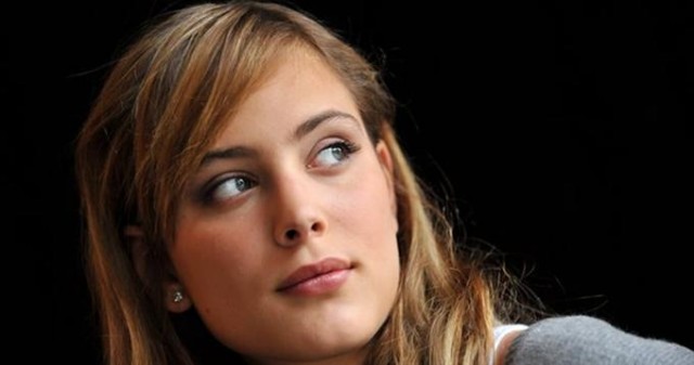 Nora Arnezeder Fotoğrafı