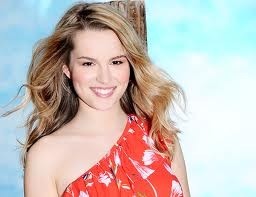 Bridgit Mendler Fotoğrafı