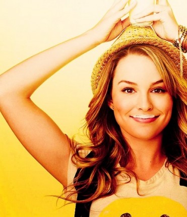 Bridgit Mendler Fotoğrafı
