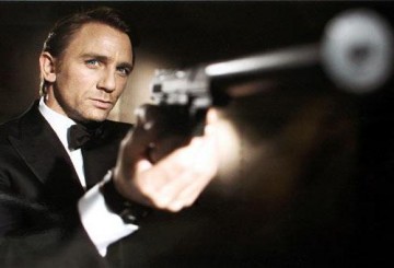 Borçlar James Bond'u da Vurdu!