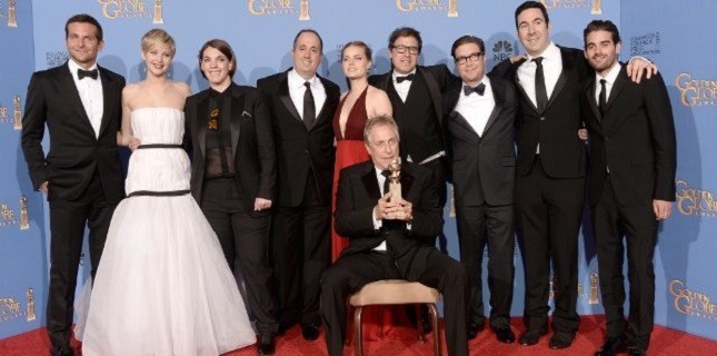 Düzenbaz 3 Altın Küre İle Eve Döndü