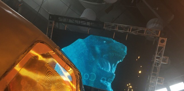 Godzilla Yüzünü Gösterdi! Godzilla Yüzünü Gösterdi!