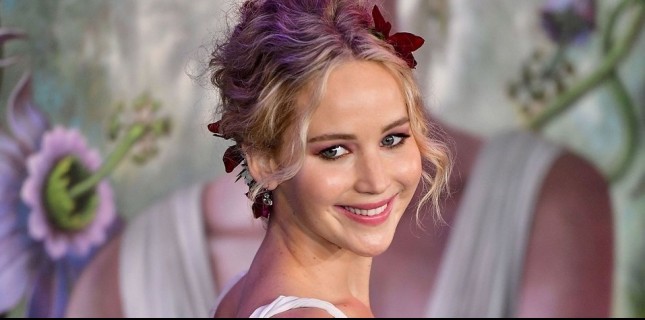 Jennifer Lawrence Oyunculuğa Ara Veriyor!