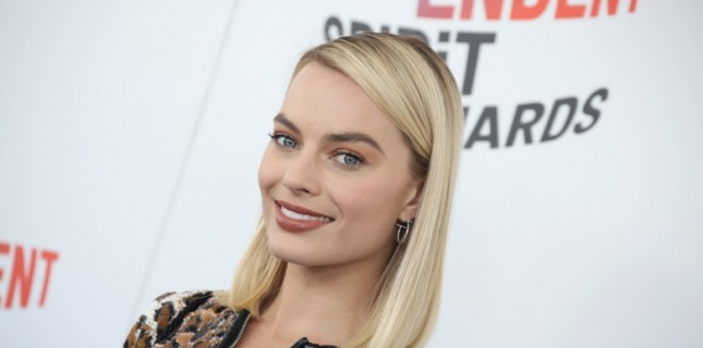 Margot Robbie Once Upon a Time in Hollywood'da Canlandıracağı Sharon Tate Karakterinin İlk Görselini Paylaştı