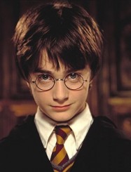 Harry Potter neden gözlük takıyor biliyor musunuz?