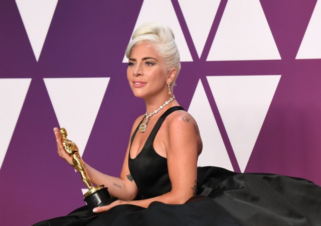 En İyi Film Şarkısı Oscarını Alan Lady Gaga