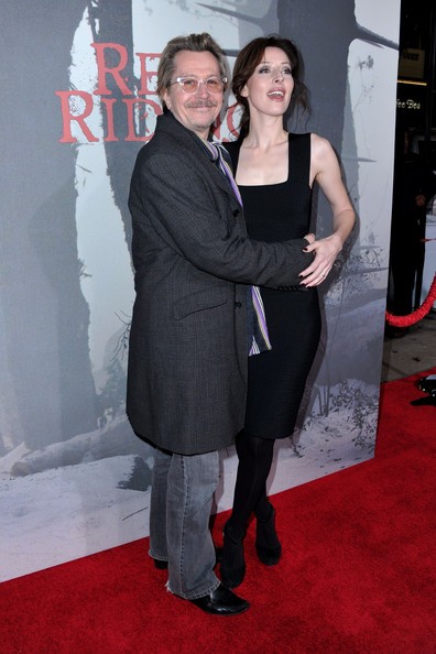 Kız ve Kurt Fotoğrafı