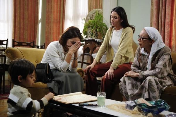 Öyle Bir Geçer Zaman Ki Fotoğrafı