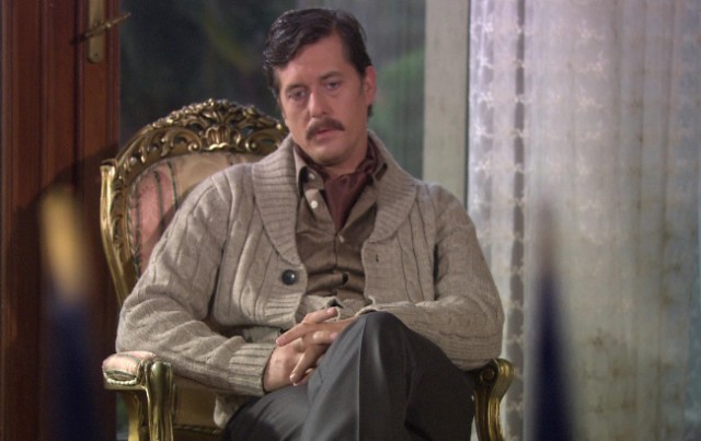 Öyle Bir Geçer Zaman Ki Fotoğrafı