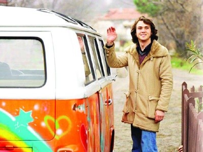 Öyle Bir Geçer Zaman Ki Fotoğrafı