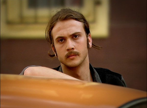 Öyle Bir Geçer Zaman Ki Fotoğrafı