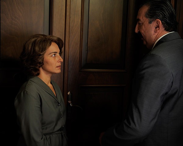 Öyle Bir Geçer Zaman Ki Fotoğrafı