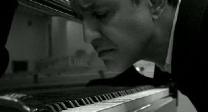 The Handless Pianist Fotoğrafı