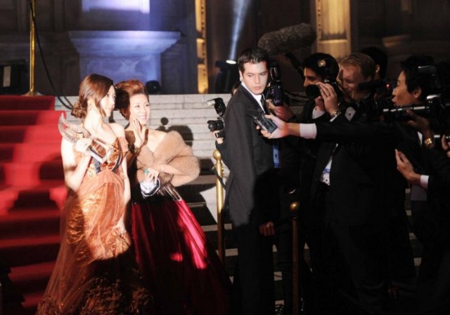 Smile, Mom fotoğrafı