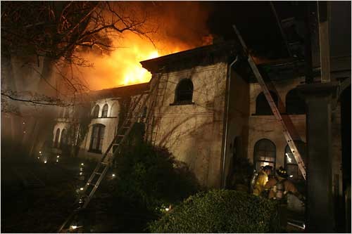 Night At The Carriage House Fotoğrafı