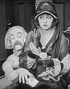 Are Crooks Dishonest? (1918) afişi