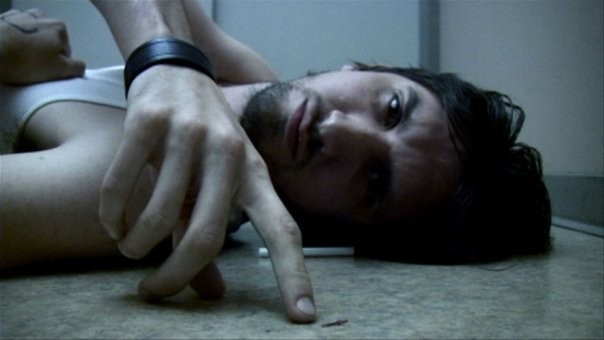 Between Floors Fotoğrafı