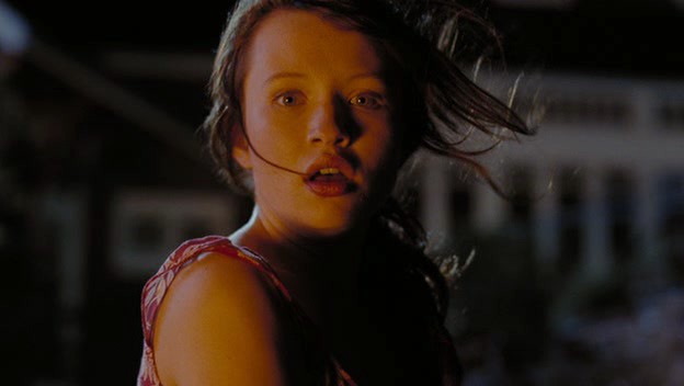 Davetsiz Fotoğrafı