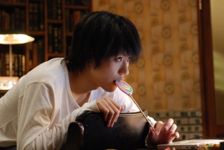 L: Change The World fotoğrafı