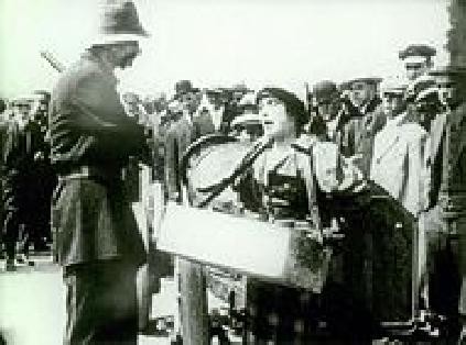 Her Friend The Bandit Fotoğrafı