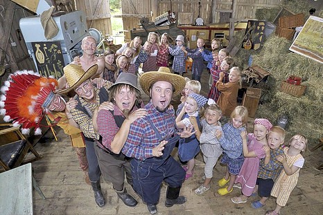 Herra Heinämäki Ja Leijonatuuliviiri fotoğrafı