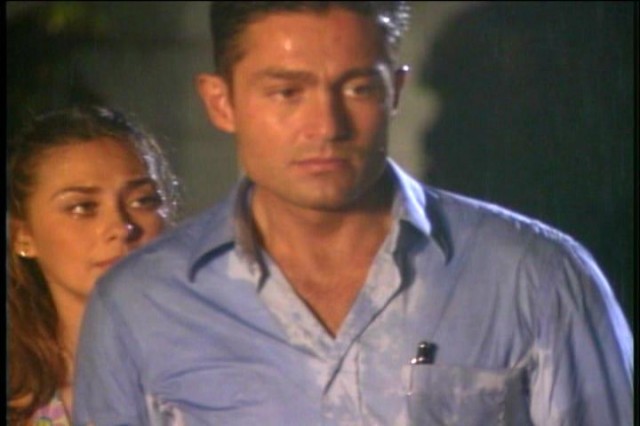 Sarıl Bana Fotoğrafı