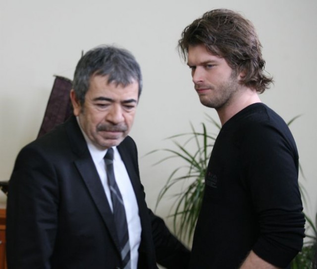 Aşk-ı Memnu Fotoğrafı