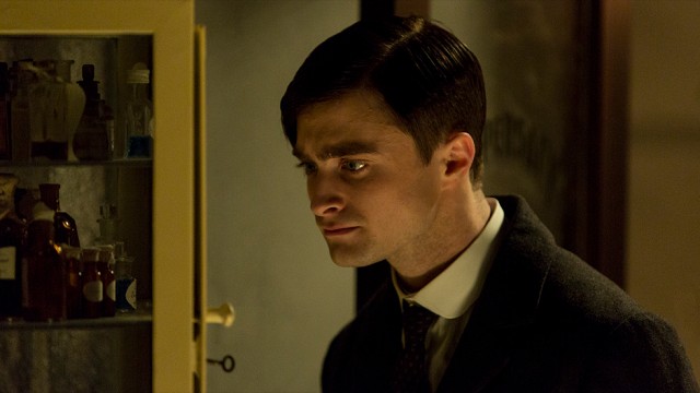 A Young Doctor's Notebook Sezon 1 fotoğrafı