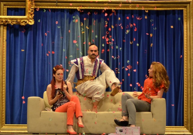 İnsanlar Alemi Fotoğrafı