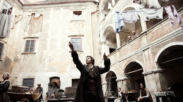 Dünyayı Ölçmek Fotoğrafı