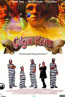 Çılgın Kamp (2015) afişi