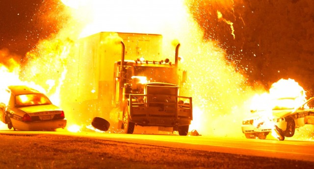 Asla Yabancılarla Oynama 3 Fotoğrafı