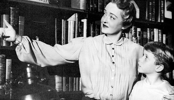 Storm Center Fotoğrafı