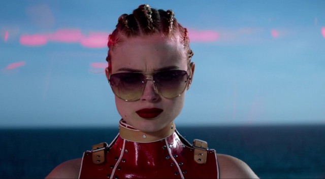 Neon Şeytan Fotoğrafı