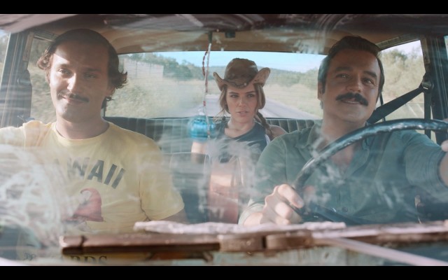 Geniş Aile: Yapıştır Fotoğrafı