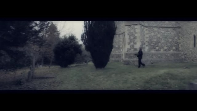 Woman of the Graveyard Fotoğrafı