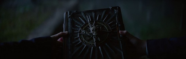 Eski Evdeki Büyülü Saat fotoğrafı