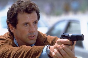 Dur! Yoksa Annem Ateş Edecek Fotoğrafı